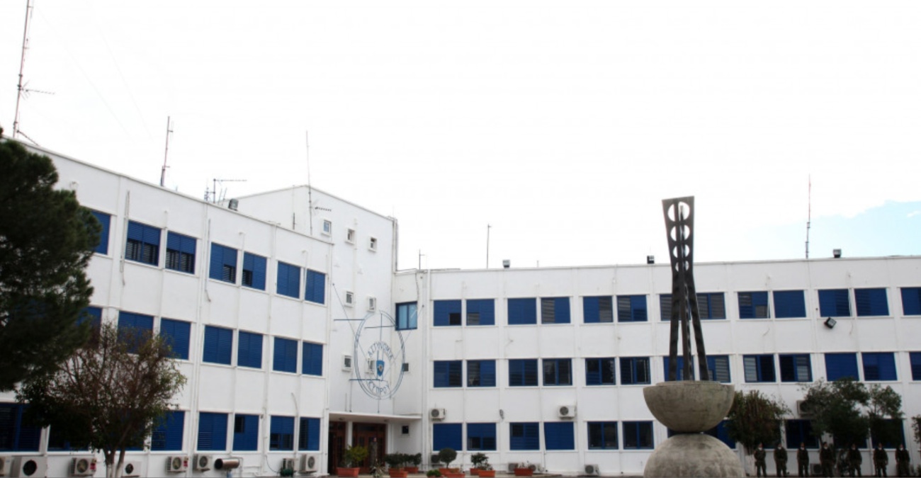 &Pi;ή&rho;&epsilon; &tau;&eta;&lambda;έ&phi;&omega;&nu;&omicron; &tau;&eta;&nu; &Alpha;&nu;&nu;ί&tau;&alpha; &mu;&epsilon;&tau;ά &tau;&eta;&nu; &alpha;&pi;&epsilon;&iota;&lambda;ή &epsilon;&nu;&alpha;&nu;&tau;ί&omicron;&nu; &tau;&eta;&sigmaf; &omicron; &Alpha;&rho;&nu;&alpha;&omicron;ύ&tau;&eta;&sigmaf; - Ά&rho;&chi;&iota;&sigma;&epsilon; &eta; &delta;&iota;&epsilon;&rho;&epsilon;ύ&nu;&eta;&sigma;&eta; &tau;&eta;&sigmaf; &upsilon;&pi;ό&theta;&epsilon;&sigma;&eta;&sigmaf;
