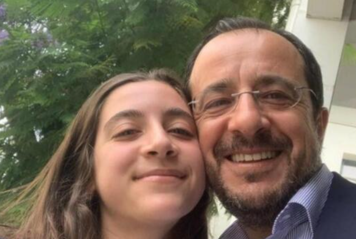 Νίκος Χριστοδουλίδης: Περήφανος πόσταρε βίντεο της κόρης του να τραγουδάει
