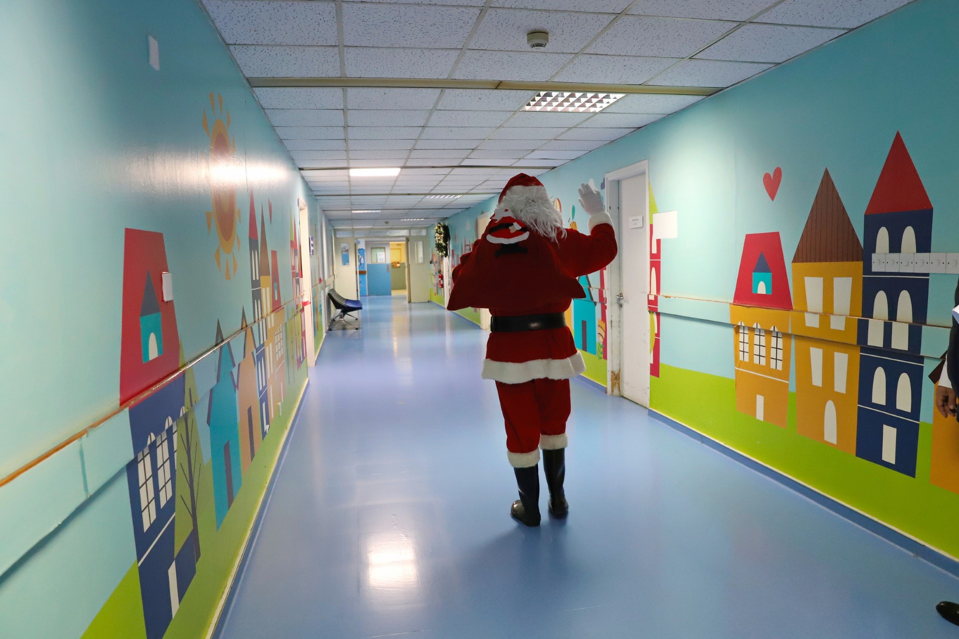 Η Eurobank σκόρπισε χαμόγελα και ελπίδα στο Μακάρειο Νοσοκομείο