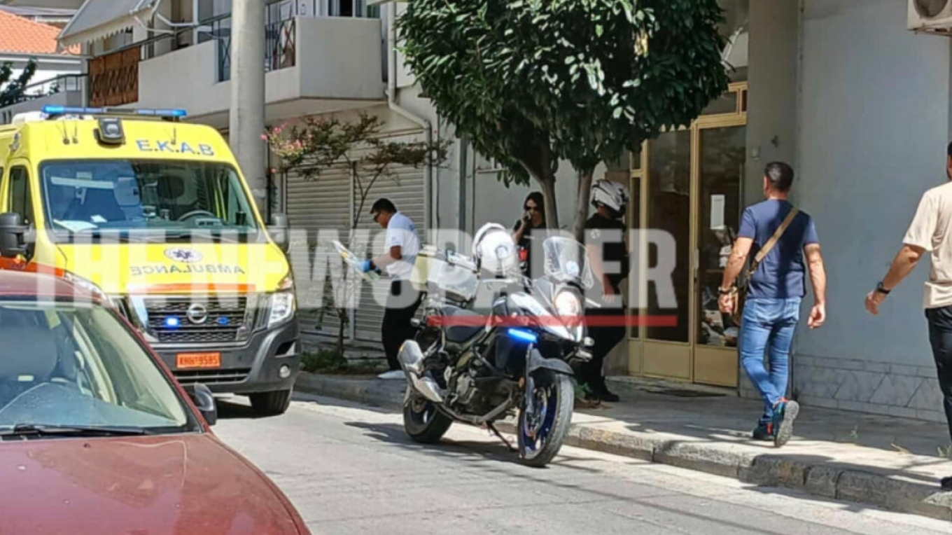 Άνδρας δολοφόνησε τη σύζυγό του στην είσοδο της πολυκατοικίας τους