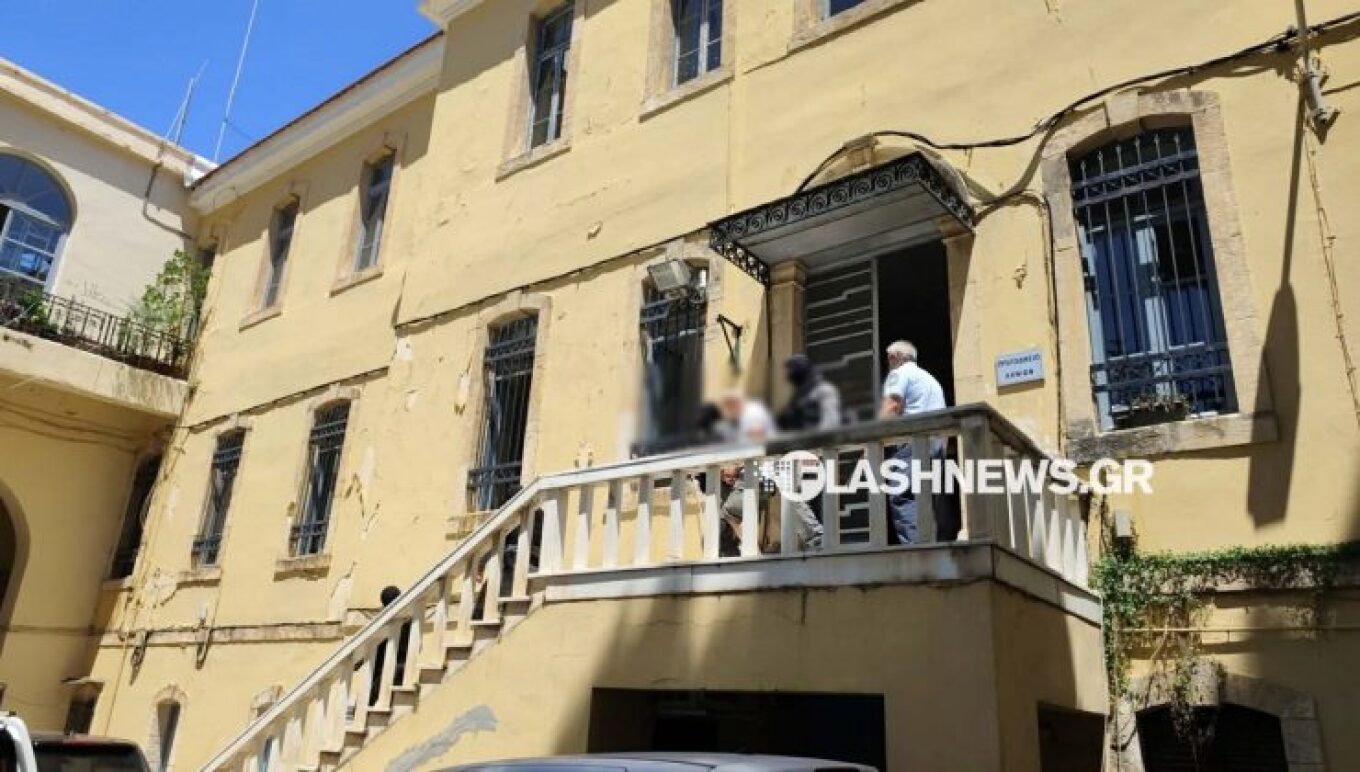&Pi;&rho;&omicron;&phi;&upsilon;&lambda;&alpha;&kappa;&iota;&sigma;&tau;έ&omicron;&sigmaf; &omicron; 43&chi;&rho;&omicron;&nu;&omicron;&sigmaf; &Sigma;&kappa;&omicron;&pi;&iota;&alpha;&nu;ό&sigmaf; &gamma;&iota;&alpha; &tau;&eta; &delta;&omicron;&lambda;&omicron;&phi;&omicron;&nu;ί&alpha; &tau;&eta;&sigmaf; &Sigma;&tau;&alpha;&upsilon;&rho;&omicron;ύ&lambda;&alpha;&sigmaf; - &laquo;&Kappa;ά&theta;&alpha;&rho;&mu;&alpha;&raquo; &phi;ώ&nu;&alpha;&zeta;&alpha;&nu; έ&xi;&omega; &alpha;&pi;ό &tau;&alpha; &Delta;&iota;&kappa;&alpha;&sigma;&tau;ή&rho;&iota;&alpha;