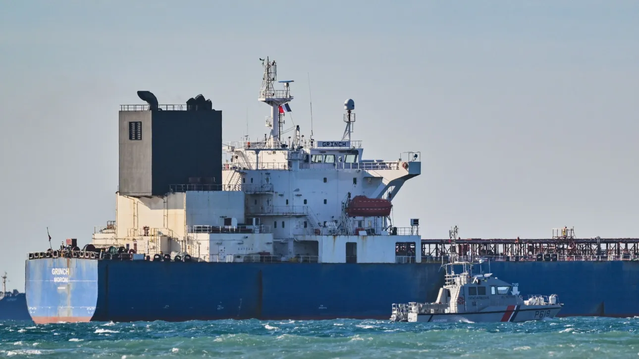 &Omicron;&iota; &Eta;&Pi;&Alpha; &alpha;&pi;&epsilon;&lambda;&epsilon;&upsilon;&theta;&epsilon;&rho;ώ&nu;&omicron;&upsilon;&nu; &rho;&omega;&sigma;&iota;&kappa;ό &pi;&epsilon;&tau;&rho;έ&lambda;&alpha;&iota;&omicron; &sigma;&tau;&eta; &laquo;&sigma;&kappa;&iota;ά&raquo; &tau;&omicron;&upsilon; &pi;&omicron;&lambda;έ&mu;&omicron;&upsilon; &mu;&epsilon; &tau;&omicron; &Iota;&rho;ά&nu;: &Tau;&iota; &alpha;&pi;&alpha;&nu;&tau;ά &eta; &Mu;ό&sigma;&chi;&alpha;