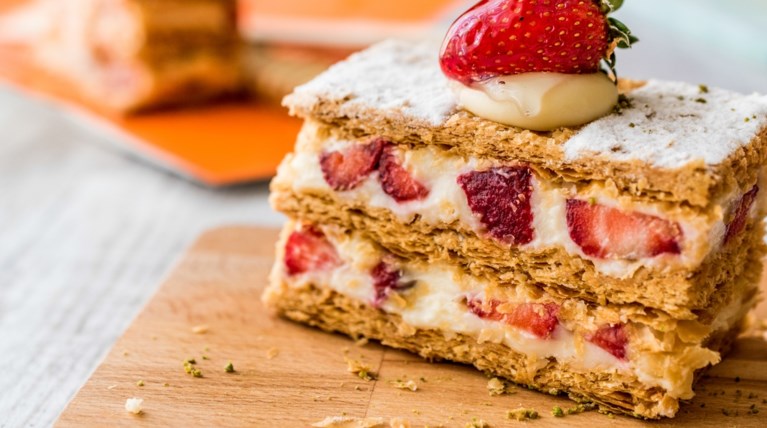 &Epsilon;&omicron;&rho;&tau;&omicron;&lambda;ό&gamma;&iota;&omicron;: &Omicron;&lambda;&alpha; &tau;&alpha; &omicron;&nu;ό&mu;&alpha;&tau;&alpha; &pi;&omicron;&upsilon; &gamma;&iota;&omicron;&rho;&tau;ά&zeta;&omicron;&upsilon;&nu; &sigma;ή&mu;&epsilon;&rho;&alpha;, &Pi;έ&mu;&pi;&tau;&eta; 26 &Phi;&epsilon;&beta;&rho;&omicron;&upsilon;&alpha;&rho;ί&omicron;&upsilon;