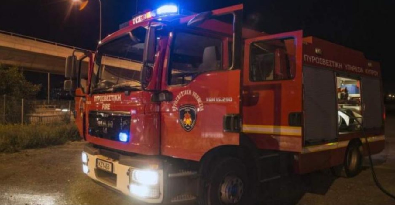 Τυλίχθηκαν στις φλόγες ξηρά χόρτα και άγρια βλάστηση – Στην μάχη έξι πυροσβεστικά οχήματα Τυλίχθηκαν στις φλόγες ξηρά χόρτα και άγρια βλάστηση – Στην μάχη έξι πυροσβεστικά οχήματα