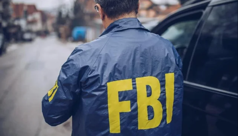 Κάποιοι… στριμώχτηκαν από το FBI στην Κύπρο Κάποιοι… στριμώχτηκαν από το FBI στην Κύπρο