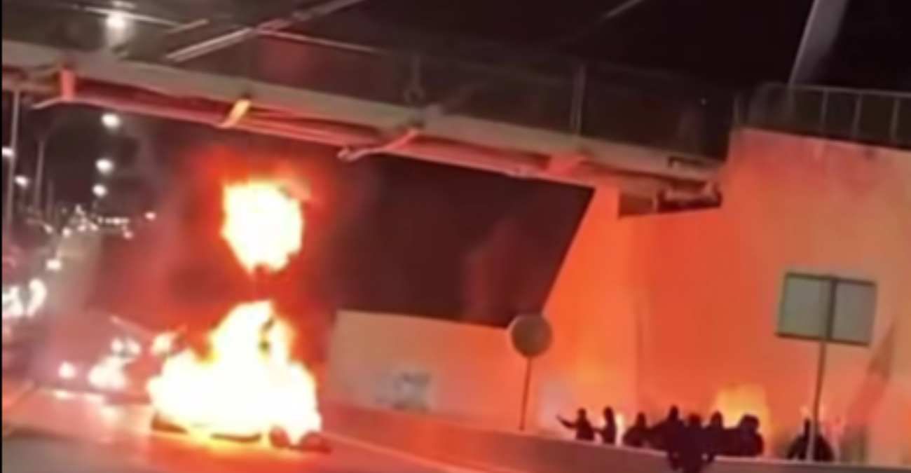 Απίστευτα βίντεο: Αυτό δεν είναι Κύπρος… είναι εμπόλεμη ζώνη - Φωτιές στη μέση του αυτοκινητόδρομου σε όλο το νησί