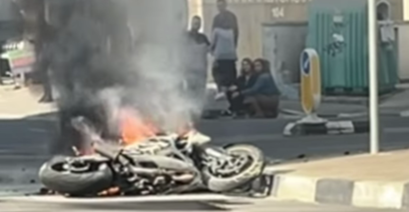 &Sigma;&kappa;&eta;&nu;έ&sigmaf; &chi;ά&omicron;&upsilon;&sigmaf; &sigma;&tau;&eta; &Lambda;&epsilon;&mu;&epsilon;&sigma;ό: &Mu;&omicron;&tau;&omicron;&sigma;&iota;&kappa;&lambda;έ&tau;&alpha; έ&pi;&iota;&alpha;&sigma;&epsilon; &phi;&omega;&tau;&iota;ά &mu;&epsilon;&tau;ά &alpha;&pi;ό &tau;&rho;&omicron;&chi;&alpha;ί&omicron; - &Beta;ί&nu;&tau;&epsilon;&omicron;