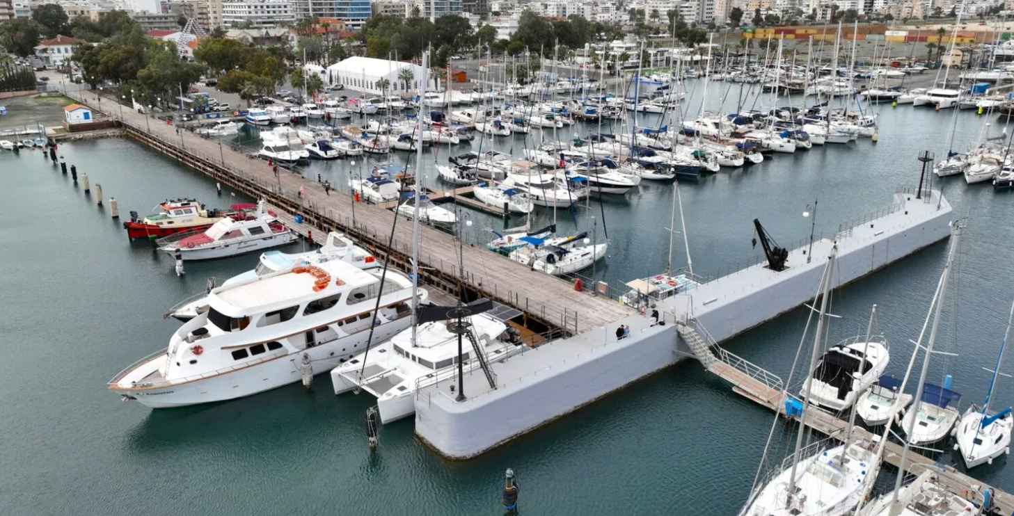 VIDEO: &Alpha;&nu;&alpha;&sigma;&tau;ά&tau;&omega;&sigma;&eta; &sigma;&tau;&eta; &mu;&alpha;&rho;ί&nu;&alpha; &Lambda;ά&rho;&nu;&alpha;&kappa;&alpha;&sigmaf; - &Xi;&epsilon;&rho;&iota;&zeta;ώ&theta;&eta;&kappa;&epsilon; &delta;έ&nu;&tau;&rho;&omicron; &alpha;&pi;ό &tau;&omicron;&upsilon;&sigmaf; &alpha;&nu;έ&mu;&omicron;&upsilon;&sigmaf; &kappa;&alpha;&iota; &kappa;&alpha;&tau;&alpha;&pi;&lambda;ά&kappa;&omega;&sigma;&epsilon; ό&chi;&eta;&mu;&alpha;