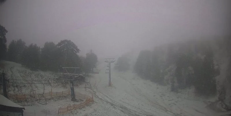 Live &epsilon;&iota;&kappa;ό&nu;&alpha;: &Pi;&alpha;&nu;έ&mu;&omicron;&rho;&phi;&alpha; &pi;&lambda;ά&nu;&alpha; &alpha;&pi;ό &tau;&omicron; &Tau;&rho;ό&omicron;&delta;&omicron;&sigmaf; - &laquo;&Nu;&tau;ύ&theta;&eta;&kappa;&epsilon;&raquo; &xi;&alpha;&nu;ά &sigma;&tau;&alpha; &lambda;&epsilon;&upsilon;&kappa;ά