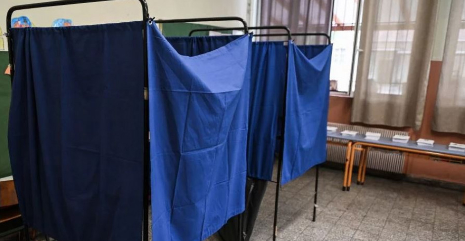 &Psi;ά&chi;&nu;&epsilon;&iota;&sigmaf; &gamma;&iota;&alpha; έ&xi;&tau;&rho;&alpha; &epsilon;&iota;&sigma;ό&delta;&eta;&mu;&alpha;; &Upsilon;&pi;ά&rho;&chi;&omicron;&upsilon;&nu; &kappa;&alpha;&iota; &omicron;&iota;... &Beta;&omicron;&upsilon;&lambda;&epsilon;&upsilon;&tau;&iota;&kappa;έ&sigmaf; - &Pi;&omicron;&iota;&omicron;&iota; &mu;&pi;&omicron;&rho;&omicron;ύ&nu; &nu;&alpha; &delta;&omicron;&upsilon;&lambda;έ&psi;&omicron;&upsilon;&nu; &sigma;&tau;&alpha; &epsilon;&kappa;&lambda;&omicron;&gamma;&iota;&kappa;ά &kappa;έ&nu;&tau;&rho;&alpha; &tau;&omicron;&nu; &Mu;ά&iota;&omicron;