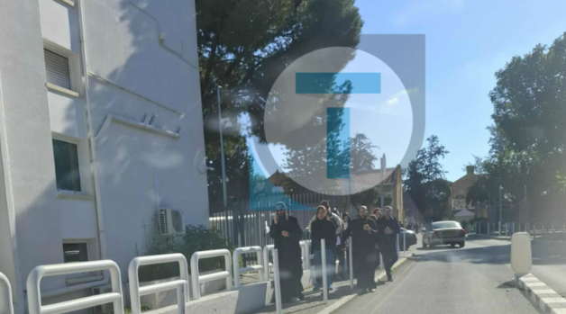 &Alpha;&nu;&alpha;&beta;&omicron;&lambda;ή &kappa;&alpha;&iota; &alpha;&lambda;&lambda;&alpha;&gamma;ή ό&rho;&omega;&nu;: &Tau;&iota; &epsilon;&iota;&pi;ώ&theta;&eta;&kappa;&epsilon; &sigma;&tau;&omicron; &Delta;&iota;&kappa;&alpha;&sigma;&tau;ή&rho;&iota;&omicron; &gamma;&iota;&alpha; &tau;&eta;&nu; &upsilon;&pi;ό&theta;&epsilon;&sigma;&eta; &tau;&eta;&sigmaf; &Mu;&omicron;&nu;ή&sigmaf; &Alpha;&beta;&beta;&alpha;&kappa;&omicron;ύ&mu; - &Pi;ό&tau;&epsilon; &omicron;&rho;ί&sigma;&tau;&eta;&kappa;&epsilon; &eta; &nu;έ&alpha; &delta;&iota;&alpha;&delta;&iota;&kappa;&alpha;&sigma;ί&alpha;