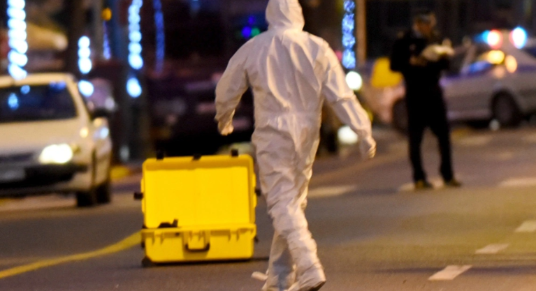 Δύο τραυματίες μετά από έκρηξη σε καφετέρια στον Άγιο Παντελεήμονα