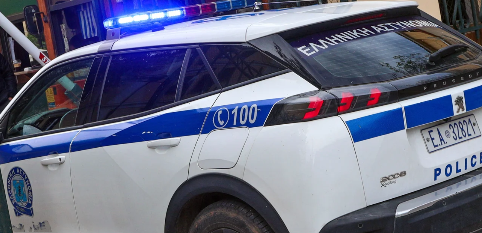 Απείλησε τον υπάλληλο ψιλικατζίδικου και άδειασε το ταμείο -Ανθρωποκυνηγητό για τον εντοπισμό του