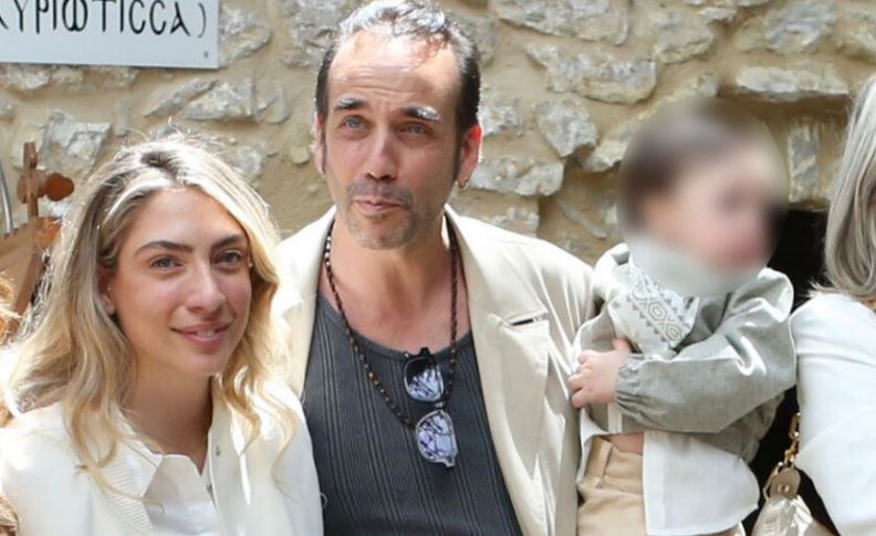 &Omicron; &Pi;ά&nu;&omicron;&sigmaf; &Mu;&omicron;&upsilon;&zeta;&omicron;&upsilon;&rho;ά&kappa;&eta;&sigmaf; &kappa;&alpha;&iota; &eta; &Mu;&alpha;&rho;&iota;&lambda;&omicron;ύ &Kappa;ό&zeta;&alpha;&rho;&eta; &beta;ά&phi;&tau;&iota;&sigma;&alpha;&nu; &tau;&omicron;&nu; &gamma;&iota;&omicron; &tau;&omicron;&upsilon;&sigmaf; - &Pi;&omicron;&iota;&alpha; &sigma;&pi;&omicron;&upsilon;&delta;&alpha;ί&alpha; &epsilon;&rho;&mu;&eta;&nu;&epsilon;ύ&tau;&rho;&iota;&alpha; ή&tau;&alpha;&nu; &eta; &nu;&omicron;&nu;ά - &Phi;&omega;&tau;&omicron;&gamma;&rho;&alpha;&phi;ί&epsilon;&sigmaf;