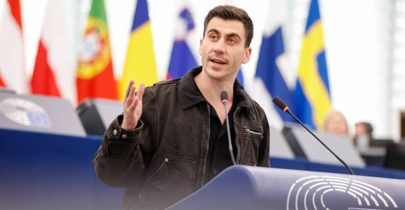 &laquo;&Alpha;&sigma;έ&beta;&epsilon;&iota;&alpha; &alpha;&kappa;ό&mu;&eta; &kappa;&alpha;&iota; &sigma;&tau;&omicron;&upsilon;&sigmaf; &nu;&epsilon;&kappa;&rho;&omicron;ύ&sigmaf; ή&rho;&omega;&epsilon;&sigmaf;&raquo; &ndash; &Sigma;ά&lambda;&omicron;&sigmaf; &mu;&epsilon; &tau;&eta;&nu; &epsilon;&mu;&phi;ά&nu;&iota;&sigma;&eta; &tau;&omicron;&upsilon; &Phi;&epsilon;&iota;&delta;ί&alpha; &sigma;&tau;&eta;&nu; &epsilon;&kappa;&delta;ή&lambda;&omega;&sigma;&eta; &Iota;&sigma;&alpha;ά&kappa;&ndash;&Sigma;&omicron;&lambda;&omega;&mu;&omicron;ύ - &Phi;&omega;&tau;&omicron;&gamma;&rho;&alpha;&phi;ί&epsilon;&sigmaf;