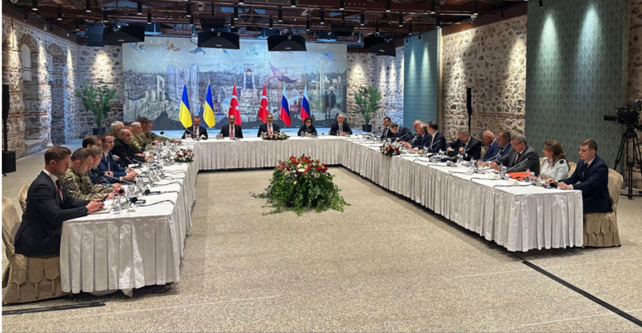 Ρωσική αποστολή μεταβαίνει στην Τουρκία για συνομιλίες με την Ουκρανία Ρωσική αποστολή μεταβαίνει στην Τουρκία για συνομιλίες με την Ουκρανία