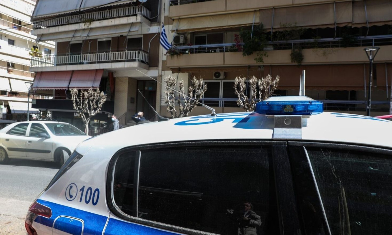 &Theta;&rho;ί&lambda;&epsilon;&rho; &sigma;&tau;&eta;&nu; &Epsilon;&lambda;&lambda;ά&delta;&alpha;: &Epsilon;&nu;&tau;&omicron;&pi;ί&sigma;&tau;&eta;&kappa;&alpha;&nu; &nu;&epsilon;&kappa;&rho;έ&sigmaf; &sigma;&epsilon; &delta;&iota;&alpha;&mu;έ&rho;&iota;&sigma;&mu;&alpha; &mu;&eta;&tau;έ&rho;&alpha; &kappa;&alpha;&iota; &kappa;ό&rho;&eta;