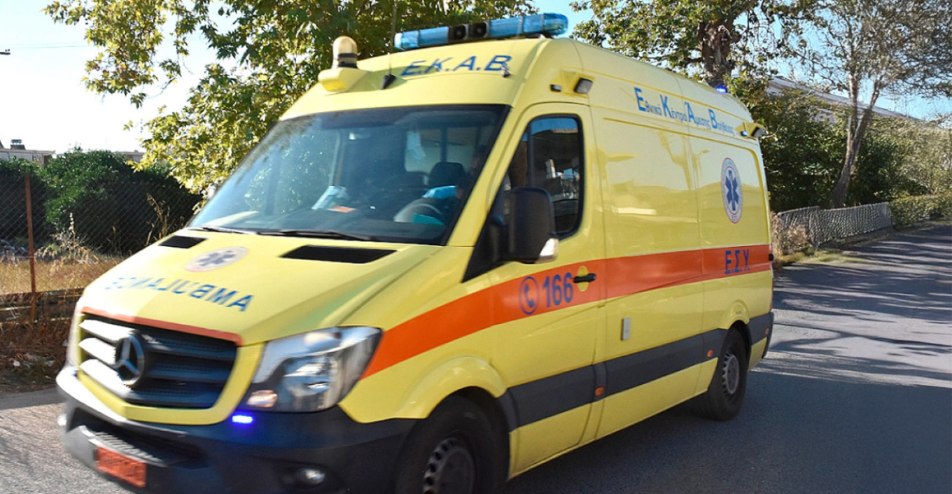 &Alpha;&nu;&epsilon;ί&pi;&omega;&tau;&eta; &tau;&rho;&alpha;&gamma;&omega;&delta;ί&alpha;: &Nu;&epsilon;&kappa;&rho;ό&sigmaf; &mu;&omicron;&nu;&alpha;&chi;ό&sigmaf; &sigma;&epsilon; &tau;&rho;&omicron;&chi;&alpha;ί&omicron; &mu;&epsilon; &alpha;&gamma;&rho;&omicron;&tau;&iota;&kappa;ό ό&chi;&eta;&mu;&alpha; - &Pi;ώ&sigmaf; &sigma;&upsilon;&nu;έ&beta;&eta; &tau;&omicron; &mu;&omicron;&iota;&rho;&alpha;ί&omicron;