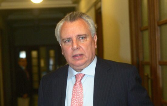 &Theta;&lambda;ί&psi;&eta; &sigma;&tau;&eta;&nu; &Epsilon;&lambda;&lambda;ά&delta;&alpha; - &Pi;έ&theta;&alpha;&nu;&epsilon; &omicron; &pi;&rho;ώ&eta;&nu; &upsilon;&pi;&omicron;&upsilon;&rho;&gamma;ό&sigmaf; &tau;&eta;&sigmaf; &Nu;&Delta;, &Alpha;&nu;&alpha;&sigma;&tau;ά&sigma;&eta;&sigmaf; &Pi;&alpha;&pi;&alpha;&lambda;&eta;&gamma;&omicron;ύ&rho;&alpha;&sigmaf;