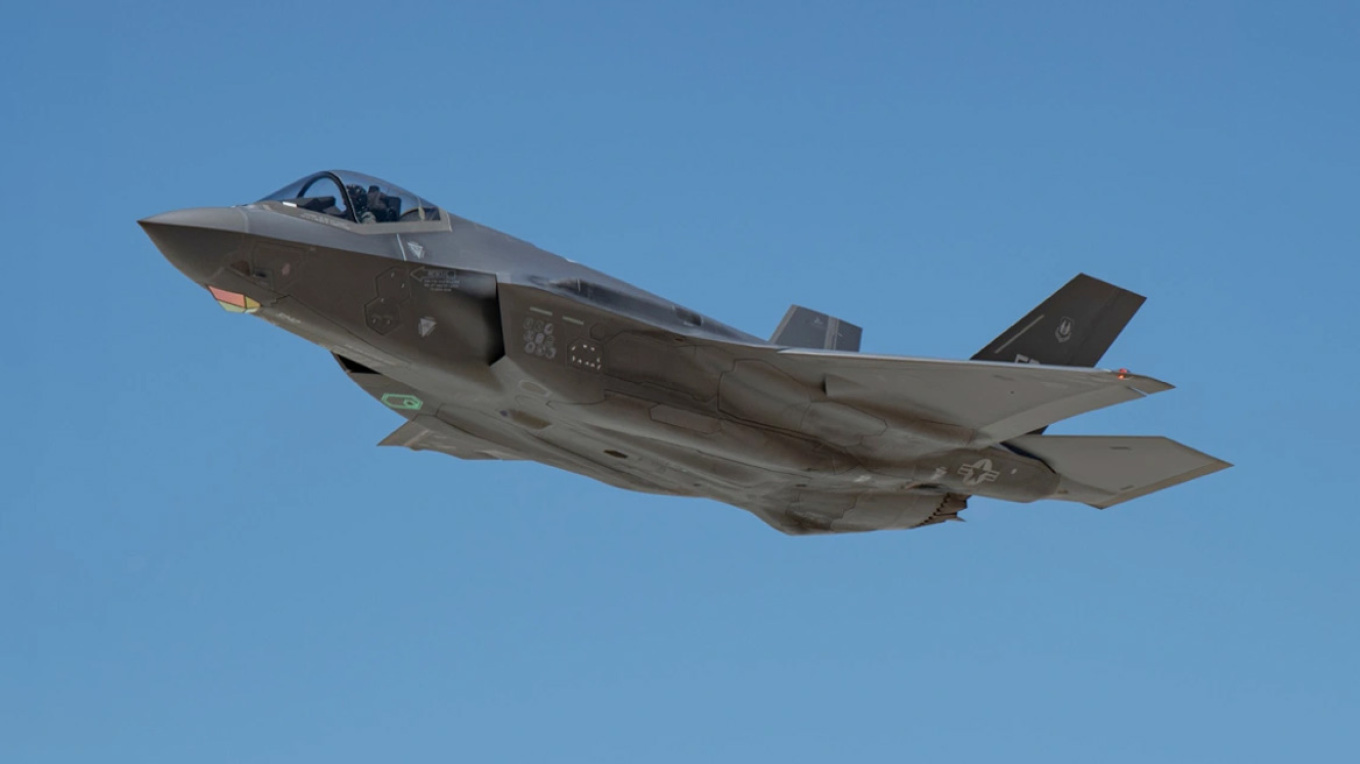 WSJ: &Omicron; &Epsilon;&rho;&nu;&tau;&omicron;&gamma;ά&nu; &mu;&iota;&lambda;ά &gamma;&iota;&alpha; &kappa;&alpha;&tau;&alpha;&sigma;&tau;&rho;&omicron;&phi;ή &tau;&omicron;&upsilon; &laquo;&sigma;&iota;&omega;&nu;&iota;&sigma;&tau;&iota;&kappa;&omicron;ύ &Iota;&sigma;&rho;&alpha;ή&lambda;&raquo;, &eta; &pi;ώ&lambda;&eta;&sigma;&eta; F-35 &sigma;&tau;&eta;&nu; Ά&gamma;&kappa;&upsilon;&rho;&alpha; &theta;&alpha; &mu;&pi;&omicron;&rho;&omicron;ύ&sigma;&epsilon; &nu;&alpha; &omicron;&delta;&eta;&gamma;ή&sigma;&epsilon;&iota; &sigma;&epsilon; &pi;ό&lambda;&epsilon;&mu;&omicron;