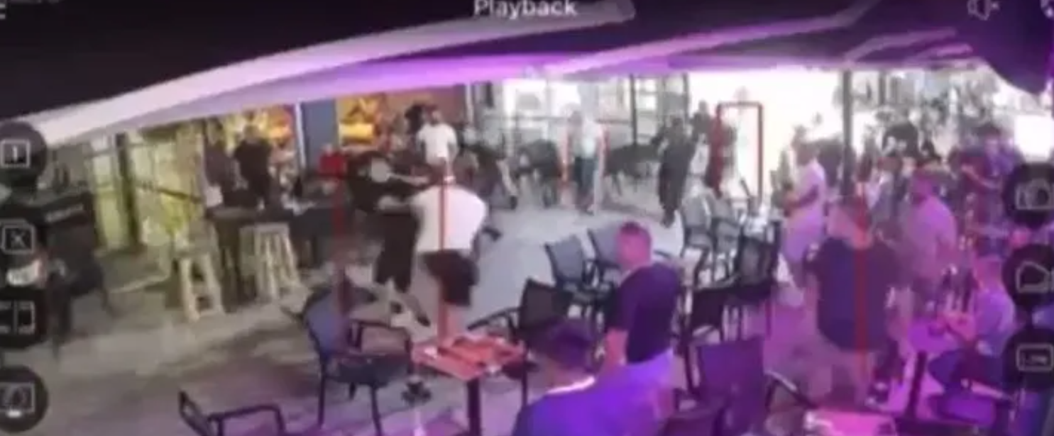 Σοκαριστικό video: Τρόμος στη Λευκωσία μετά από άγριο καυγά μεταναστών Σοκαριστικό video: Τρόμος στη Λευκωσία μετά από άγριο καυγά μεταναστών