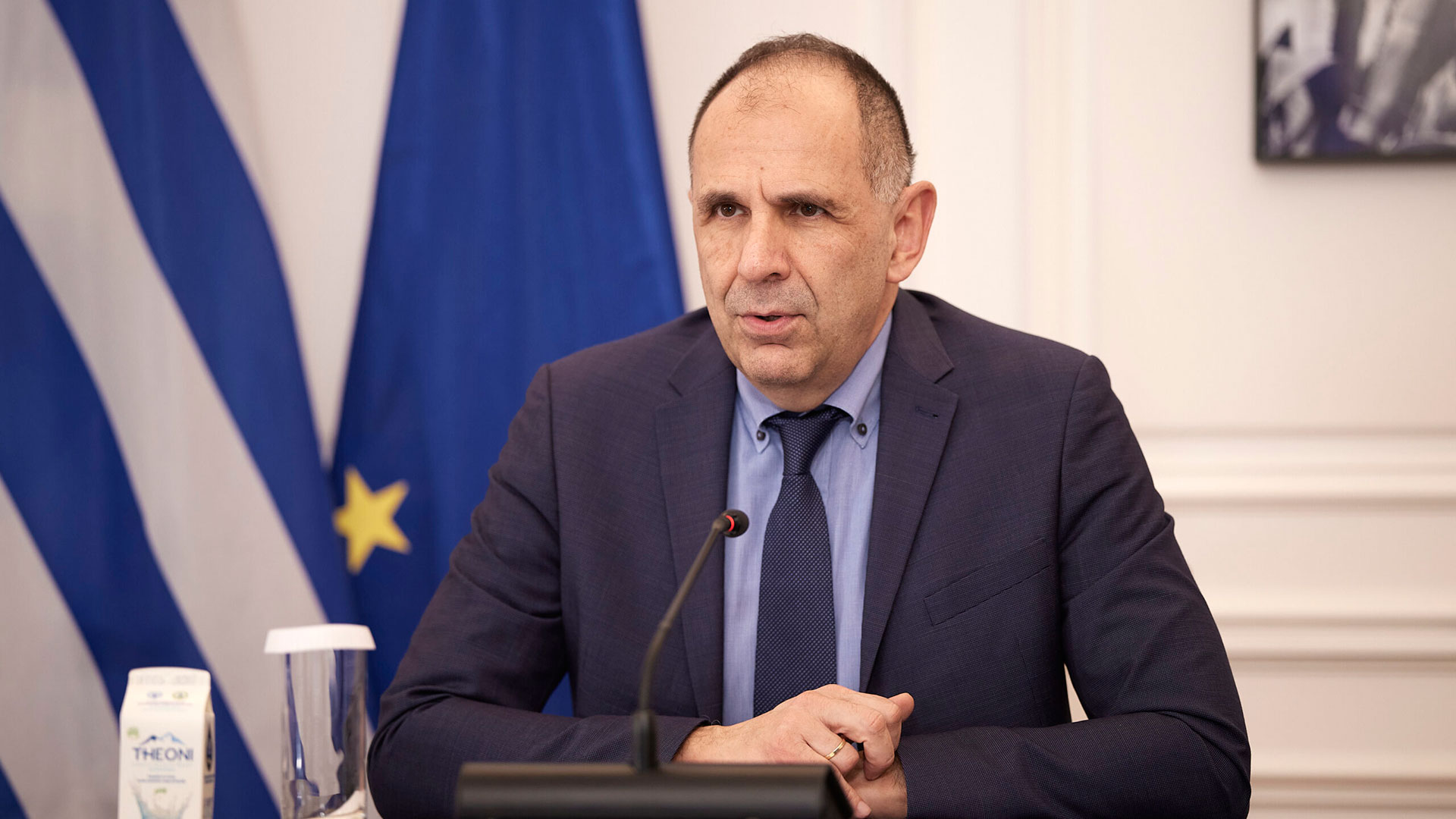 Ξεκαθαρίζει ο Γεραπετρίτης: Αν τρίτη χώρα παρεμποδίσει το καλώδιο, θα έχει συνέπειες