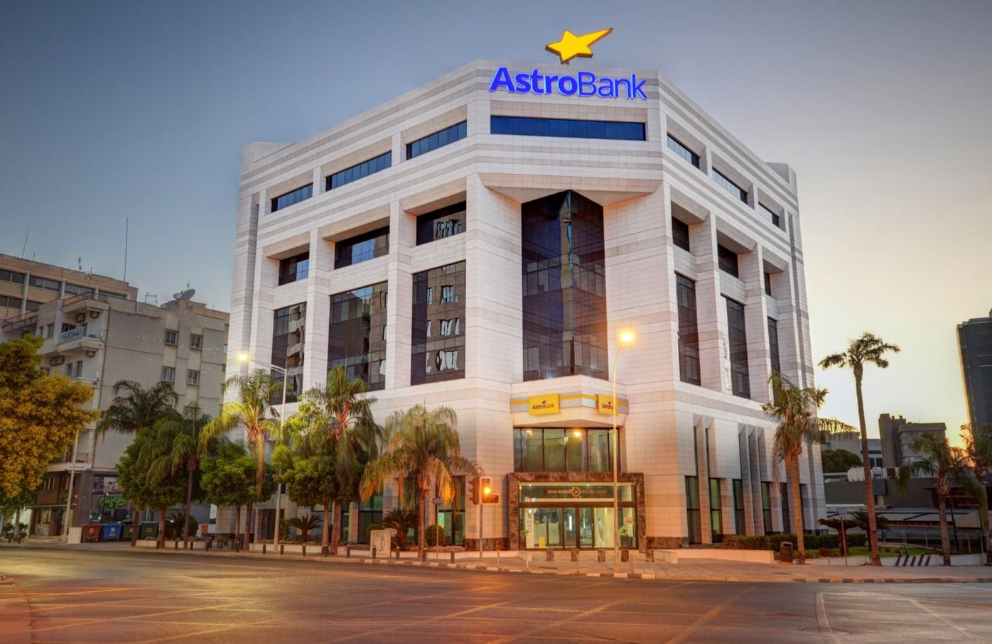 Εξαγορά Astrobank: «Ζαλίζει» το ποσό της πώλησης στην Alpha Bank