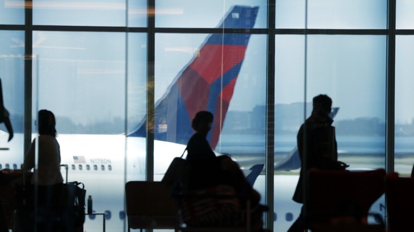 Έ&chi;&epsilon;&iota;&sigmaf; &pi;&rho;&omicron;&gamma;&rho;&alpha;&mu;&mu;&alpha;&tau;&iota;&sigma;&mu;έ&nu;&omicron; &tau;&alpha;&xi;ί&delta;&iota;; &Pi;&rho;&omicron;&epsilon;&iota;&delta;&omicron;&pi;&omicron;ί&eta;&sigma;&eta; &ndash; &sigma;&omicron;&kappa; &gamma;&iota;&alpha; &tau;&alpha; &alpha;&epsilon;&rho;&omicron;&delta;&rho;ό&mu;&iota;&alpha; &tau;&eta;&sigmaf; &Epsilon;&upsilon;&rho;ώ&pi;&eta;&sigmaf;