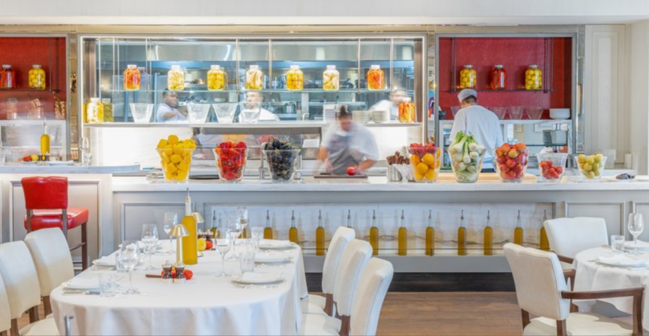 Εδώ θα μπορείς να απολαύσεις ένα κομψό lunch κάθε Παρασκευή