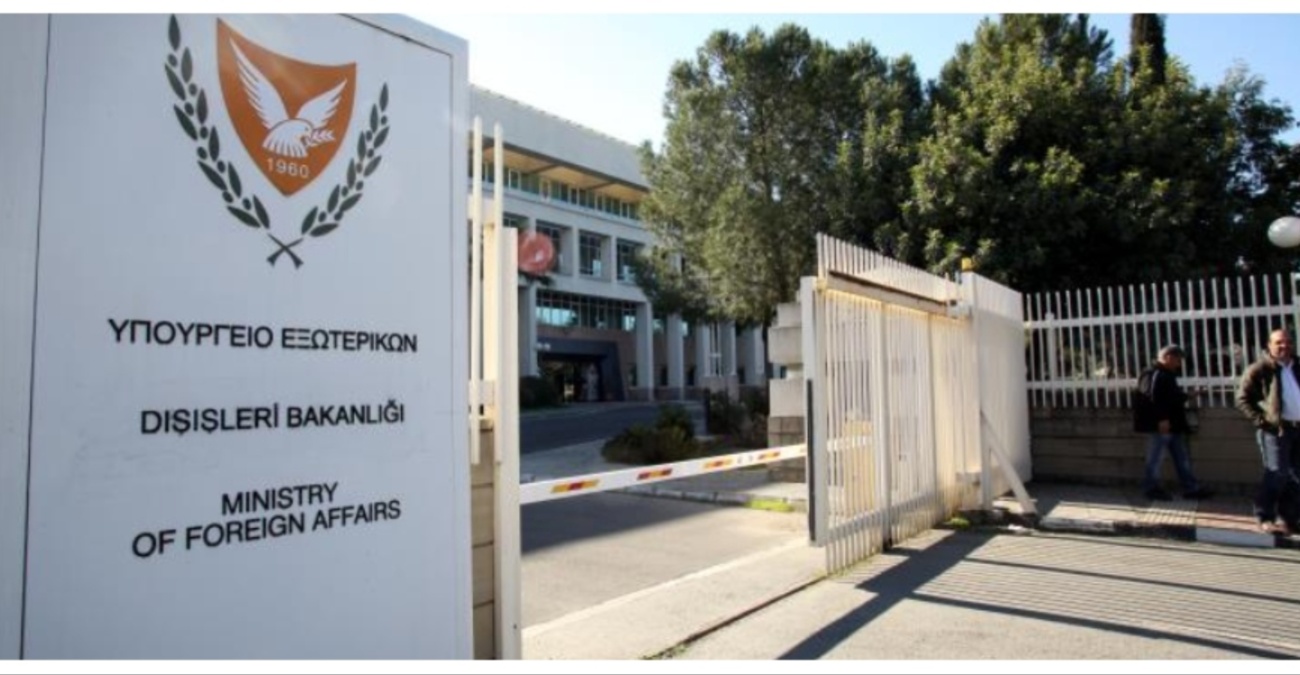 Μέση Ανατολή: Τι πρέπει να προσέχουν οι Κύπριοι πολίτες – Όλα τα τηλέφωνα ανάγκης και οι οδηγίες του ΥΠΕΞ