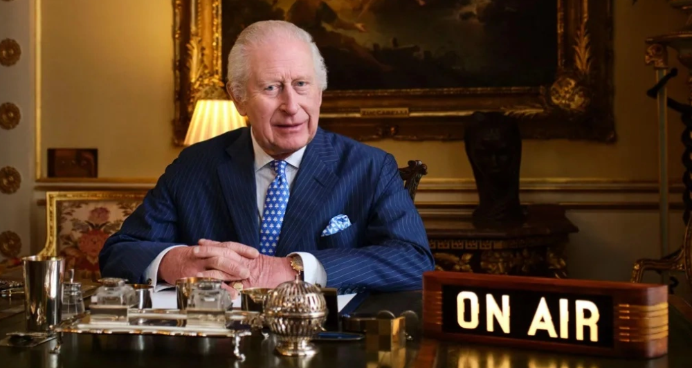 Κερδίζει τη μάχη με τον καρκίνο ο βασιλιάς Κάρολος