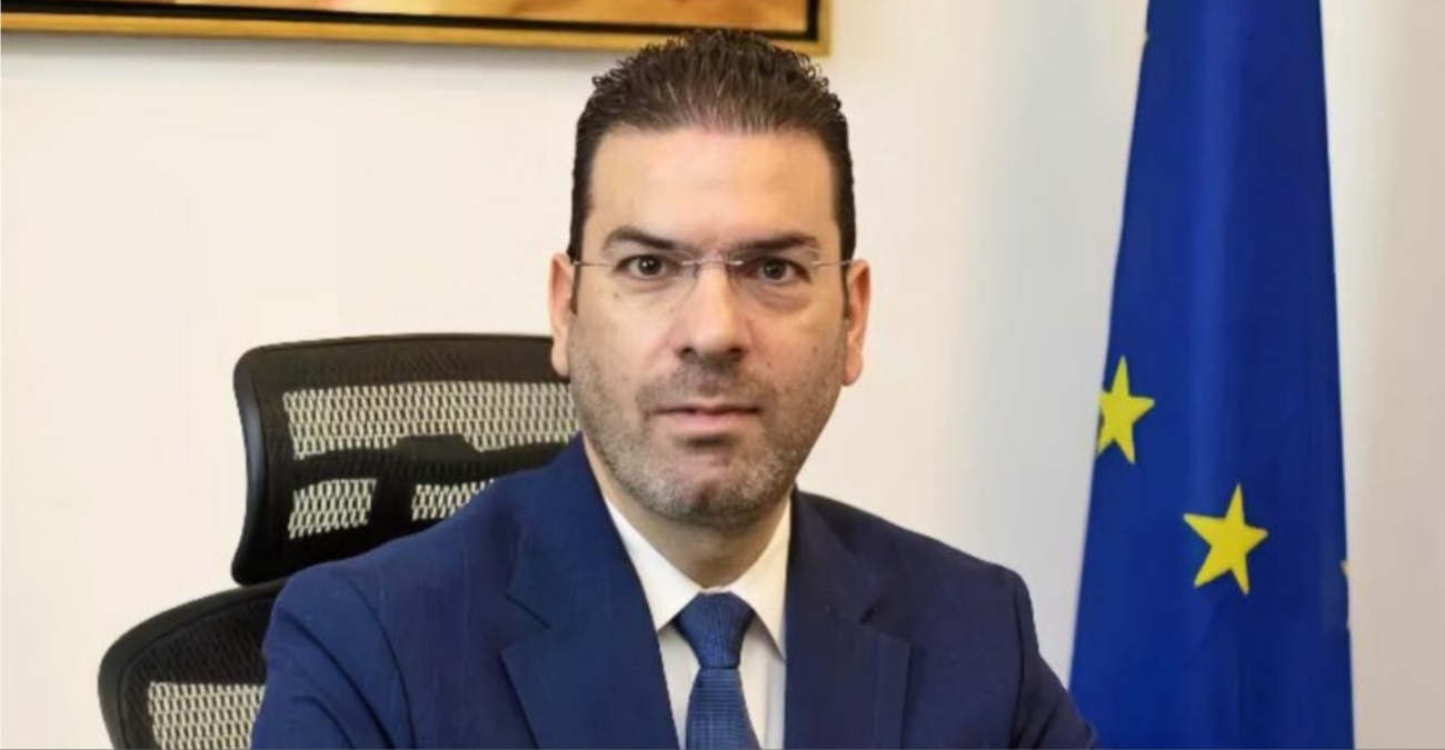 &Epsilon;&upsilon;&theta;ύ&mu;&iota;&omicron;&sigmaf; &Delta;ί&pi;&lambda;&alpha;&rho;&omicron;&sigmaf;: &laquo;&Omicron;ύ&tau;&epsilon; &epsilon;&mu;&epsilon;ί&sigmaf; &pi;&epsilon;&rho;&iota;&mu;έ&nu;&alpha;&mu;&epsilon; &tau;&omicron; 27,2%&raquo; - &Tau;&omicron; &pi;&alpha;&rho;&alpha;&sigma;&kappa;ή&nu;&iota;&omicron; &mu;&epsilon; &Delta;&Eta;&Kappa;&Omicron;, &omicron;&iota; &laquo;&kappa;ό&kappa;&kappa;&iota;&nu;&epsilon;&sigmaf; &gamma;&rho;&alpha;&mu;&mu;έ&sigmaf;&raquo; &kappa;&alpha;&iota; &tau;&omicron; &laquo;&Alpha;&nu;&nu;ί&tau;&alpha; &mu;έ&chi;&rho;&iota; &tau;έ&lambda;&omicron;&upsilon;&sigmaf;&raquo;