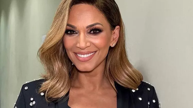 Έ&lambda;&lambda;&eta; &Kappa;&omicron;&kappa;&kappa;ί&nu;&omicron;&upsilon;: &Eta; &alpha;&pi;&omicron;&kappa;ά&lambda;&upsilon;&psi;&eta; &gamma;&iota;&alpha; &tau;&omicron;&nu; &Phi;&omicron;ί&beta;&omicron; &kappa;&alpha;&iota; &tau;&omicron; ό&nu;&omicron;&mu;&alpha; &tau;&omicron;&upsilon; &Delta;&iota;&omicron;&nu;ύ&sigma;&eta; &Sigma;&chi;&omicron;&iota;&nu;ά &pi;&omicron;&upsilon; &tau;&eta;&nu; έ&phi;&epsilon;&rho;&epsilon; &sigma;&epsilon; &alpha;&mu;&eta;&chi;&alpha;&nu;ί&alpha;