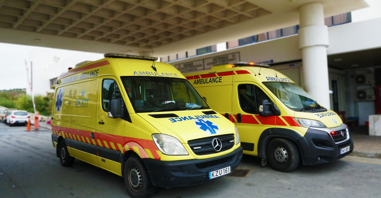Σοβαρό τροχαίο: Βαν παρέσυρε 23χρονο πεζό – Μεταφέρθηκε στο νοσοκομείο