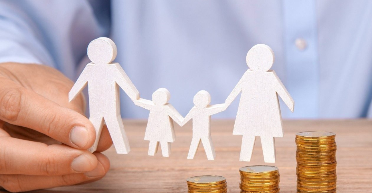 Τι αλλάζει για γονείς: Επιδόματα, παιδιά και νέα μέτρα από την Κυβέρνηση