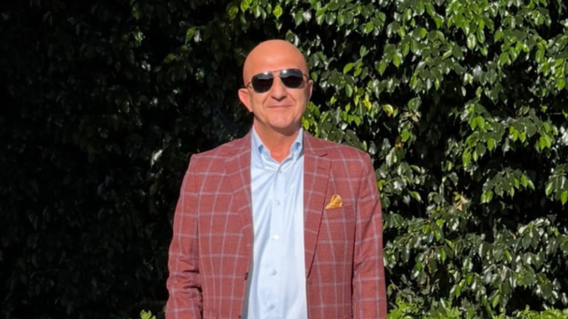 &Pi;έ&theta;&alpha;&nu;&epsilon; &omicron; &alpha;&delta;&epsilon;&rho;&phi;ό&sigmaf; &tau;&omicron;&upsilon; &Mu;&epsilon;&beta;&lambda;&omicron;ύ&tau; &Tau;&sigma;&alpha;&beta;&omicron;ύ&sigma;&omicron;&gamma;&lambda;&omicron;&upsilon;: &Tau;&omicron;&nu; &epsilon;ί&chi;&alpha;&nu; &beta;&rho;&epsilon;&iota; &mu;&epsilon; &tau;&rho;&alpha;ύ&mu;&alpha; &alpha;&pi;ό ό&pi;&lambda;&omicron; &mu;έ&sigma;&alpha; &sigma;&tau;&omicron; &gamma;&rho;&alpha;&phi;&epsilon;ί&omicron; &tau;&omicron;&upsilon; - Έ&rho;&epsilon;&upsilon;&nu;&alpha; &gamma;&iota;&alpha; &tau;&iota;&sigmaf; &sigma;&upsilon;&nu;&theta;ή&kappa;&epsilon;&sigmaf; &tau;&omicron;&upsilon; &theta;&alpha;&nu;ά&tau;&omicron;&upsilon; &tau;&omicron;&upsilon;
