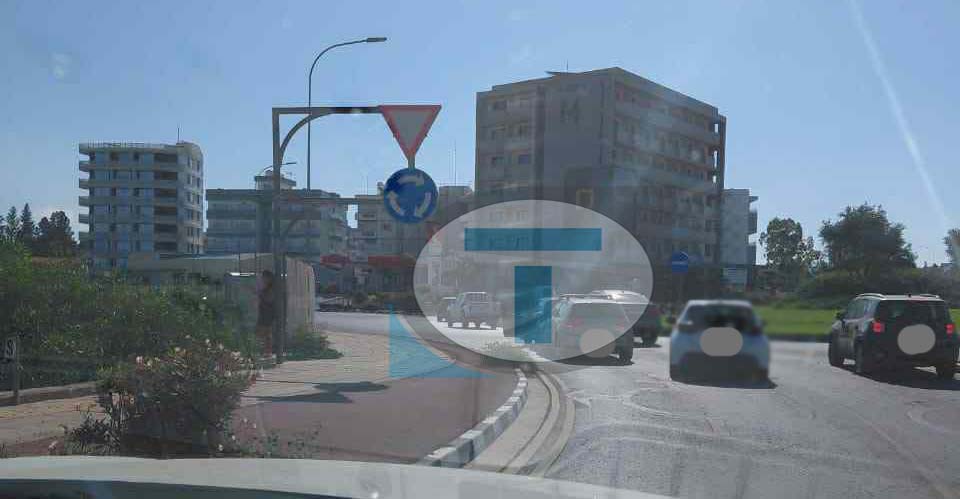 Νέα σύγκρουση οχημάτων – Κυκλοφοριακή συμφόρηση στην Έγκωμη – Δείτε φωτογραφίες Νέα σύγκρουση οχημάτων – Κυκλοφοριακή συμφόρηση στην Έγκωμη – Δείτε φωτογραφίες