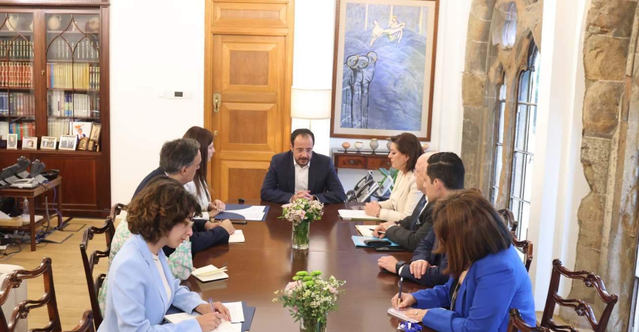 Δέχθηκε την Υπουργό Παιδείας, Θρησκευμάτων και Αθλητισμού της Ελλάδας