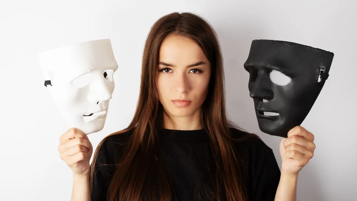 &Delta;ύ&omicron; &sigma;&upsilon;&mu;&pi;&tau;ώ&mu;&alpha;&tau;&alpha; &sigma;&chi;&iota;&zeta;&omicron;&phi;&rho;έ&nu;&epsilon;&iota;&alpha;&sigmaf; &pi;&omicron;&upsilon; &laquo;&gamma;&epsilon;&nu;&nu;ά&raquo; &tau;&omicron; &tau;&alpha;&rho;&alpha;&gamma;&mu;έ&nu;&omicron; &mu;&upsilon;&alpha;&lambda;ό