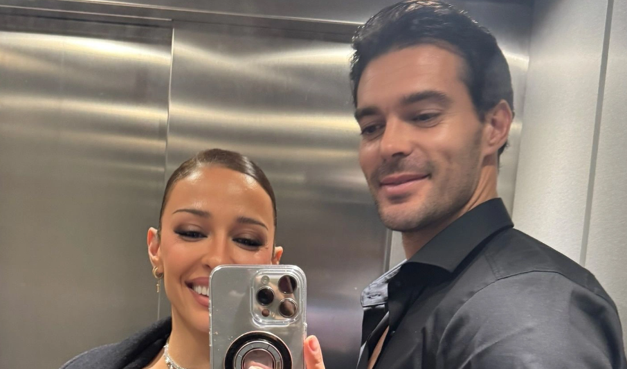 &Tau;&omicron; &laquo;&gamma;&iota;&omicron;&rho;&tau;&iota;&nu;ό &delta;ώ&rho;&omicron;&raquo; &tau;&eta;&sigmaf; &Phi;&omicron;&upsilon;&rho;έ&iota;&rho;&alpha; &sigma;&tau;&omicron;&upsilon;&sigmaf; followers &tau;&eta;&sigmaf; - &Delta;&epsilon;ί&tau;&epsilon; &phi;&omega;&tau;&omicron;&gamma;&rho;&alpha;&phi;ί&epsilon;&sigmaf;