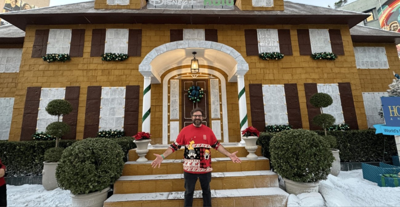 &Mu;ό&nu;&omicron;&sigmaf; &sigma;&tau;&omicron; &Sigma;&pi;ί&tau;&iota;: &Rho;&epsilon;&kappa;ό&rho; &gamma;&iota;&alpha; &tau;&omicron; &epsilon;&pi;&epsilon;&tau;&epsilon;&iota;&alpha;&kappa;ό &gamma;&iota;&gamma;&alpha;&nu;&tau;&iota;&alpha;ί&omicron; &sigma;&pi;ί&tau;&iota; &alpha;&pi;ό &tau;&zeta;ί&nu;&tau;&zeta;&epsilon;&rho;&mu;&pi;&rho;&epsilon;&nu;&tau; &tau;&omega;&nu; &Mu;&alpha;&kappa;Ά&lambda;&iota;&sigma;&tau;&epsilon;&rho;