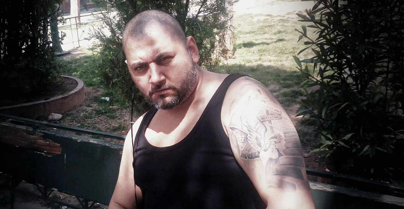 &Omicron;&iota; &kappa;&upsilon;&nu;&iota;&kappa;&omicron;ί &iota;&sigma;&chi;&upsilon;&rho;&iota;&sigma;&mu;&omicron;ί &tau;&omicron;&upsilon; 43&chi;&rho;&omicron;&nu;&omicron;&upsilon; &gamma;&iota;&alpha; &tau;&omicron; &nu;&epsilon;&kappa;&rho;ό &beta;&rho;έ&phi;&omicron;&sigmaf; &sigma;&tau;&eta;&nu; &Kappa;&upsilon;&psi;έ&lambda;&eta;: &Omicron;&iota; &mu;&alpha;&chi;&alpha;&iota;&rho;&iota;έ&sigmaf; &sigma;&tau;&omicron; &pi;&alpha;&gamma;&omega;&mu;έ&nu;&omicron; &kappa;&omicron;&rho;&mu;ά&kappa;&iota; &tau;&omicron;&upsilon; &kappa;&alpha;&iota; &eta; &sigma;&tau;&iota;&gamma;&mu;ή &tau;&omicron;&upsilon; &theta;&alpha;&nu;ά&tau;&omicron;&upsilon; &tau;&omicron;&upsilon;