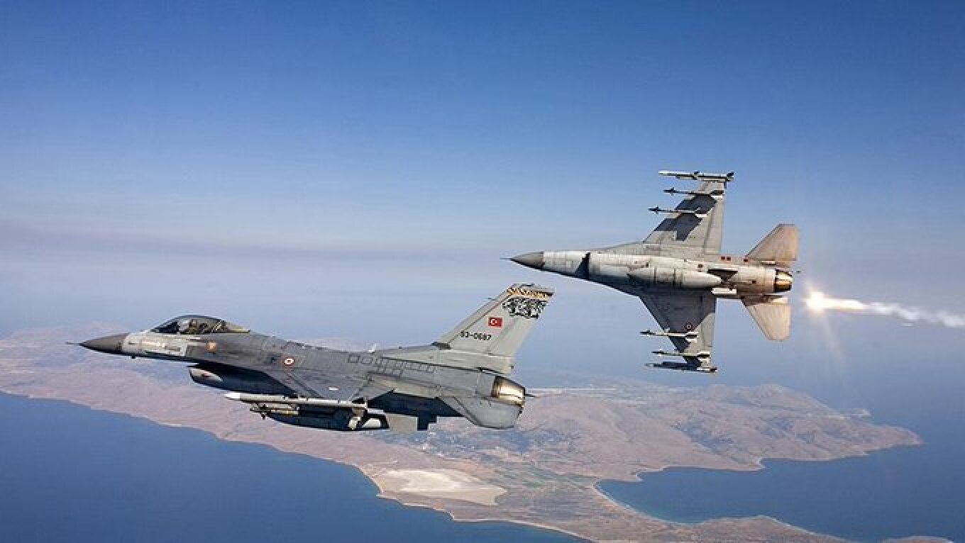 Μπαράζ παραβιάσεων από οπλισμένα τουρκικά F-16 και εμπλοκή με ελληνικό μαχητικό