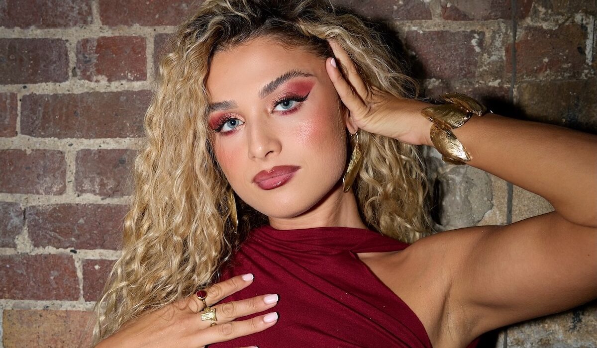 Video: «Είμαι η Αντιγόνη, σας ευχαριστώ για την υποστήριξη»