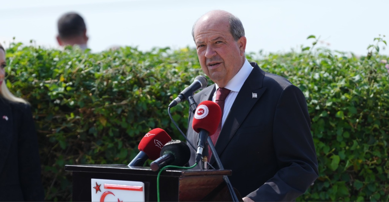 Βάζει «κόκκινες γραμμές» στις διαπραγματεύσεις ο Τατάρ – «Τουρκική παρουσία στο νησί ή καμία συμφωνία»