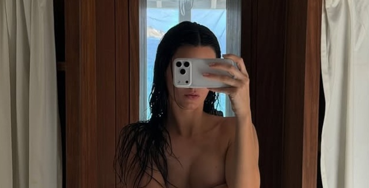 Γυμνή στην παραλία για τα γενέθλιά της η Κένταλ Τζένερ: Είσαι ο τέλειος άνθρωπος, της έγραψε η αδελφή της