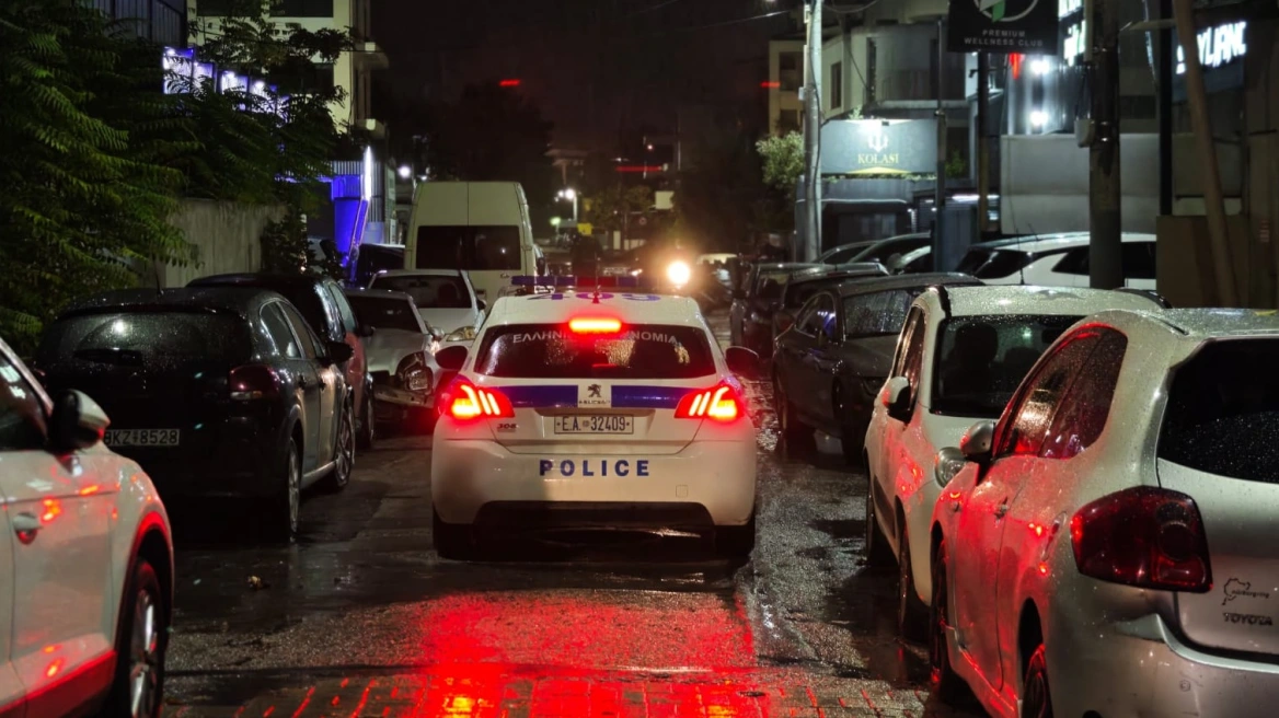 Νεκρός 37χρονος έπειτα από επίθεση με μαχαίρι στο Περιστέρι Νεκρός 37χρονος έπειτα από επίθεση με μαχαίρι στο Περιστέρι