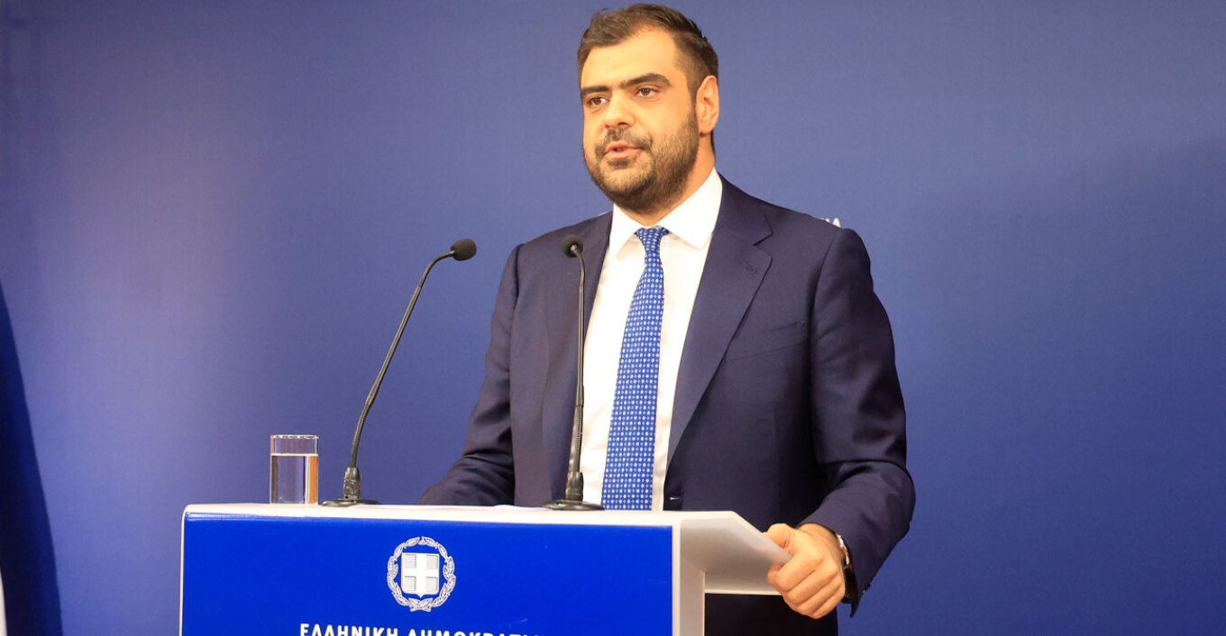 Το νέο υπουργικό συμβούλιο της κυβέρνησης Το νέο υπουργικό συμβούλιο της κυβέρνησης