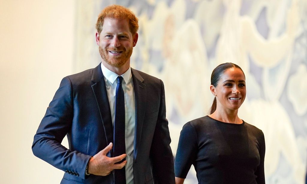 &Pi;&rho;ί&gamma;&kappa;&iota;&pi;&alpha;&sigmaf; &Chi;ά&rho;&iota; - &Mu;έ&gamma;&kappa;&alpha;&nu; &Mu;&alpha;&rho;&kappa;&lambda;: &Eta; &sigma;&kappa;&lambda;&eta;&rho;ή &alpha;&pi;ά&nu;&tau;&eta;&sigma;&eta; &sigma;&tau;&omicron; &nu;έ&omicron; &laquo;&epsilon;&chi;&theta;&rho;&iota;&kappa;ό&raquo; &beta;&iota;&beta;&lambda;ί&omicron; - &laquo;&Theta;&epsilon;&omega;&rho;ί&epsilon;&sigmaf; &sigma;&upsilon;&nu;&omega;&mu;&omicron;&sigma;ί&alpha;&sigmaf;&raquo;