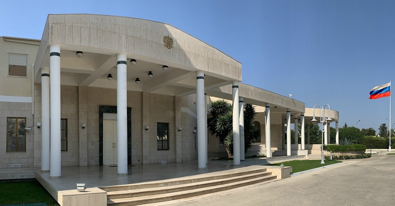 «Βαθιά προσωπική τραγωδία» – Η ανακοίνωση της Ρωσικής Πρεσβείας στην Κύπρο για τον θάνατο του υπαλλήλου